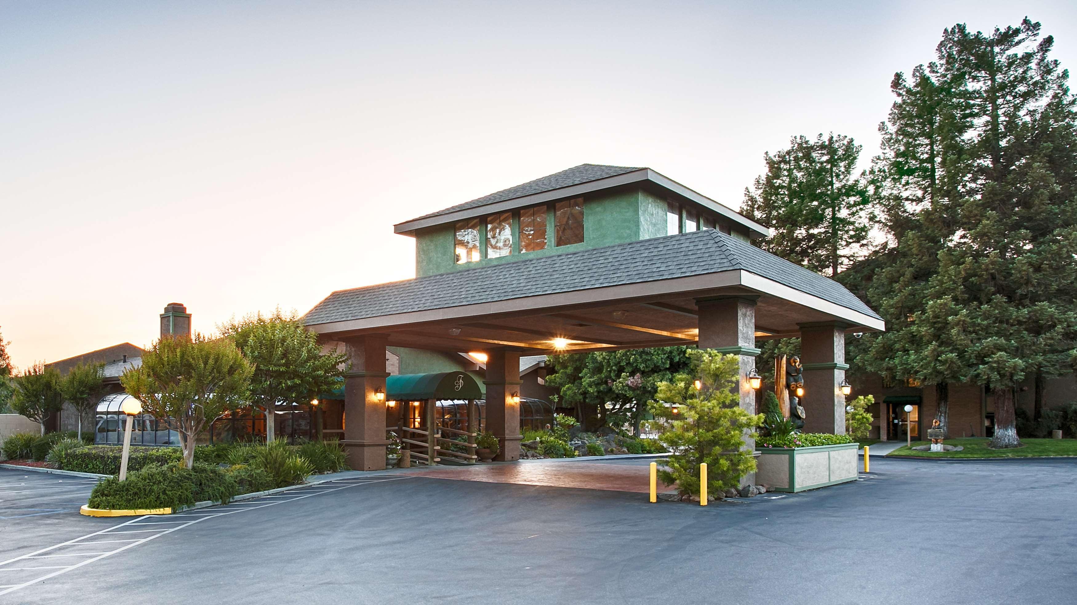 Best Western Plus Forest Park Inn Gilroy Eksteriør billede