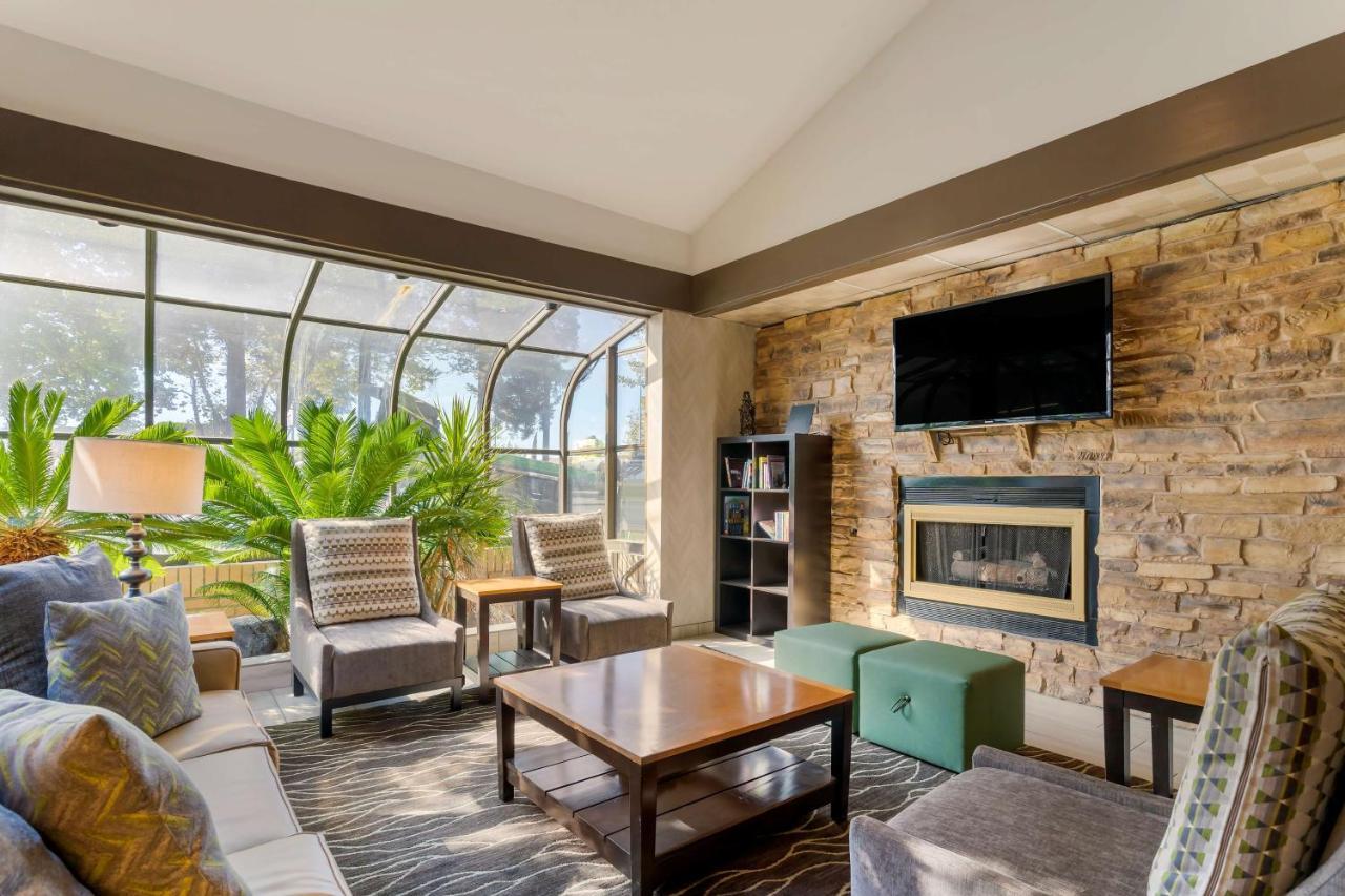 Best Western Plus Forest Park Inn Gilroy Eksteriør billede