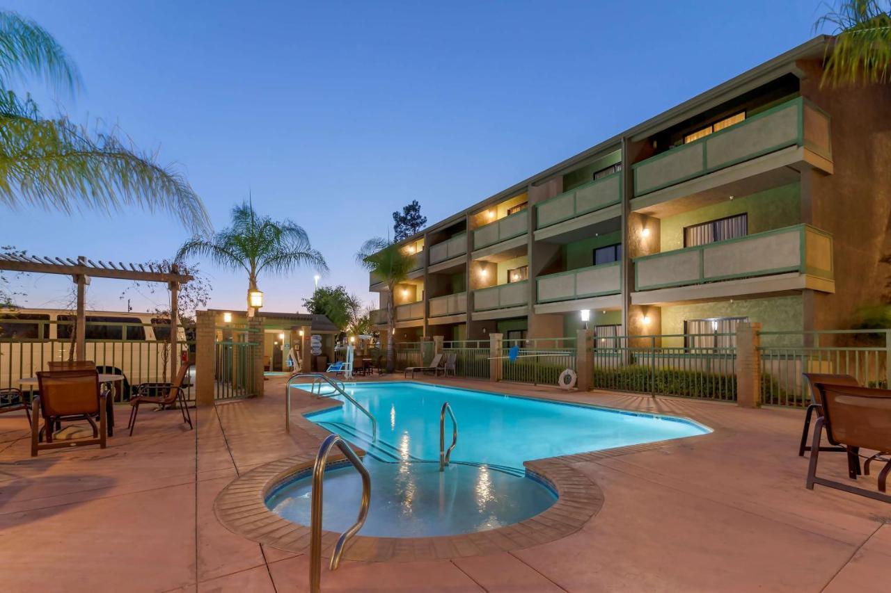 Best Western Plus Forest Park Inn Gilroy Eksteriør billede