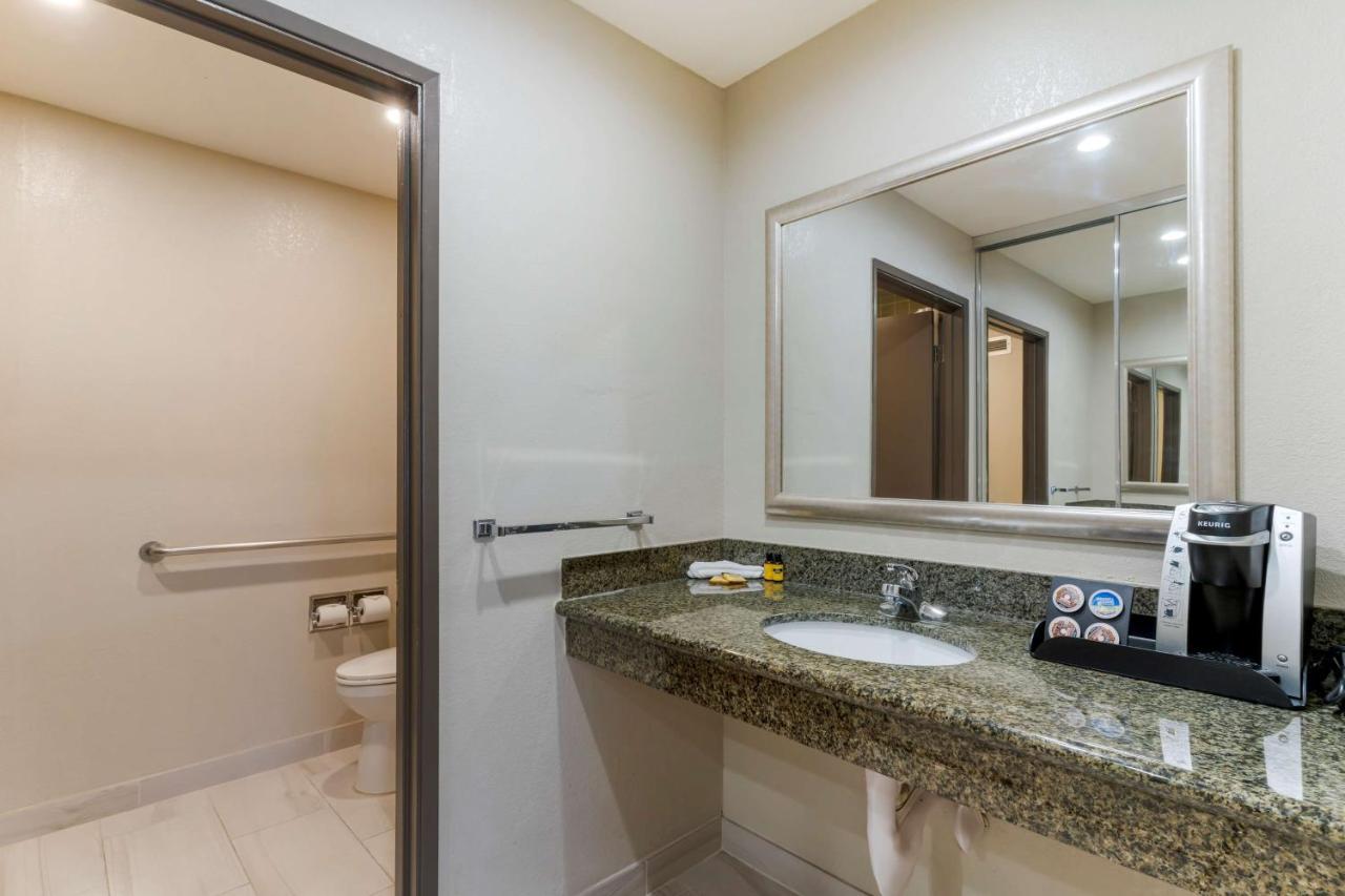 Best Western Plus Forest Park Inn Gilroy Eksteriør billede
