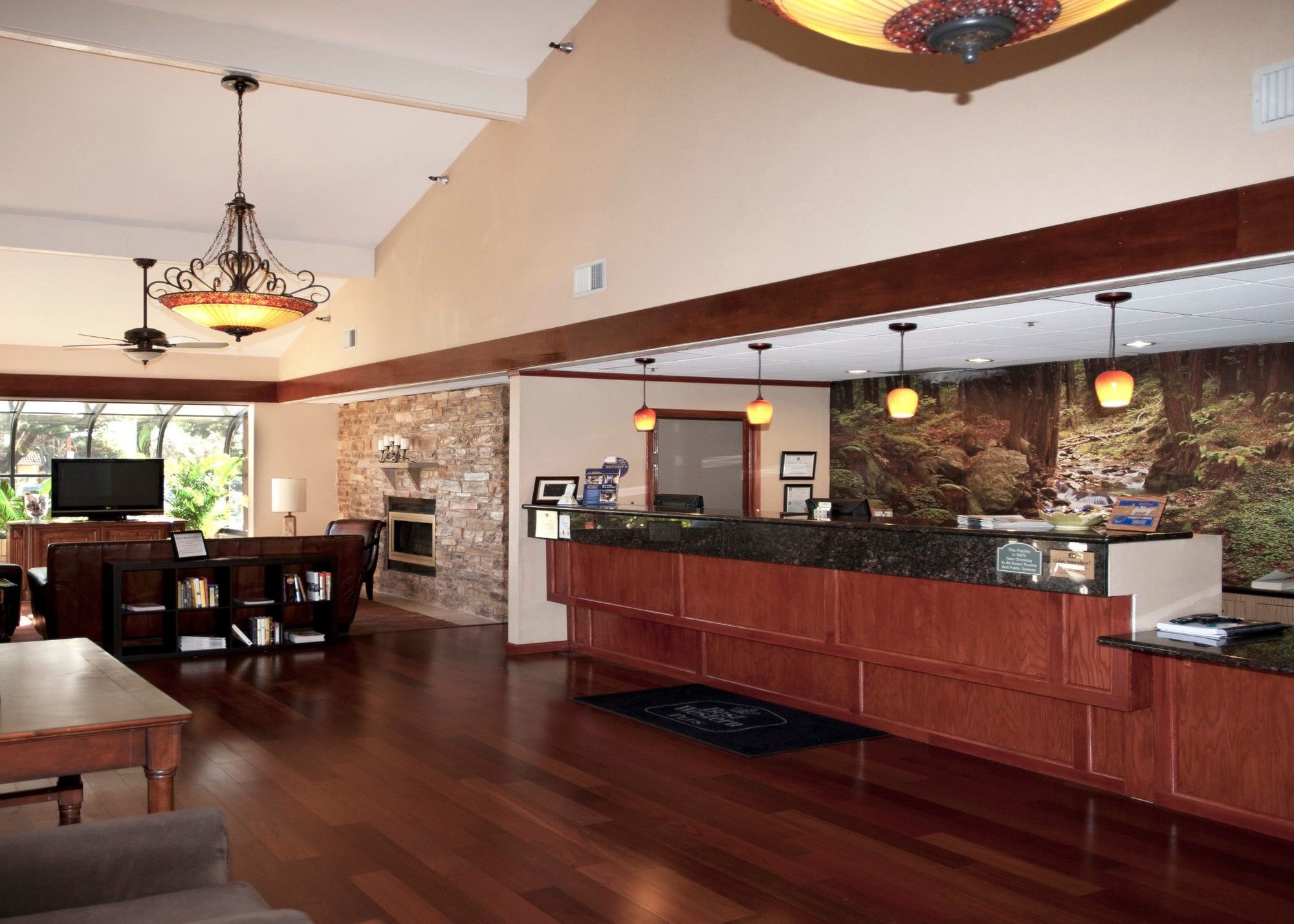 Best Western Plus Forest Park Inn Gilroy Eksteriør billede